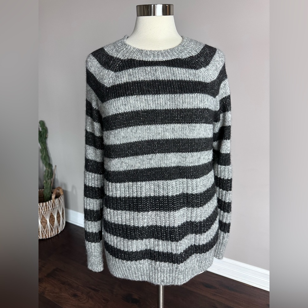Banana Republic Crewneck Sweater Italian Yarn Wool Knit Grey/Black Stripe Medium